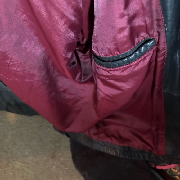 Express Leather coat- Lambs Leather very soft. Unisex Large - Picture 3 of 4